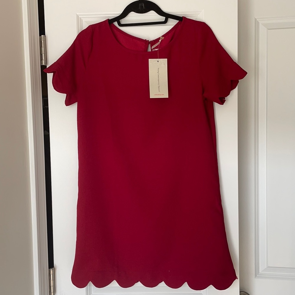 Scallop hem dark red dress